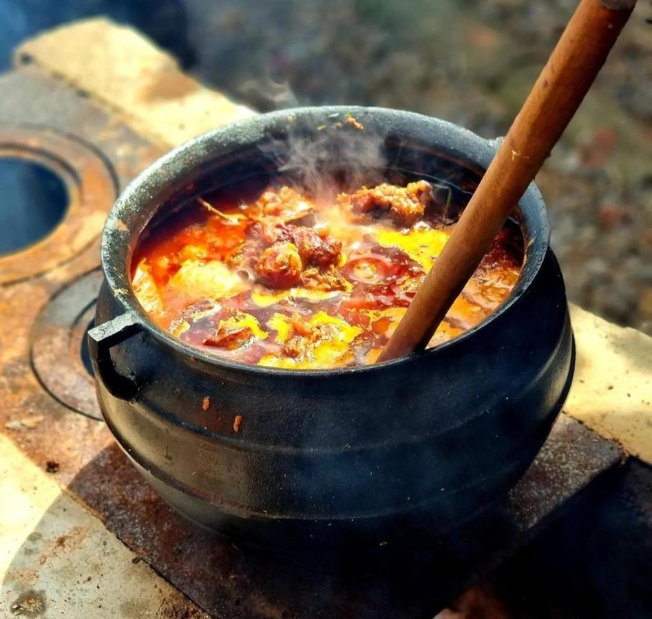 Lângă Stână Camping Curtea de Argeş
